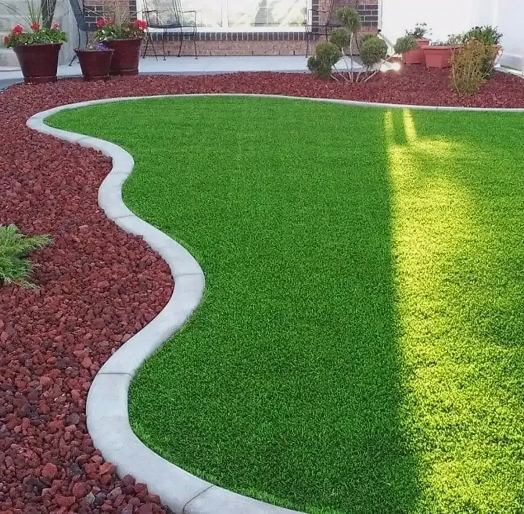 grama-sintetica-real-tapetes- Jardins com Grama sintética - Real Tapetes
